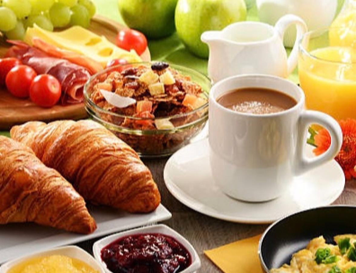 Hotel Batumi Inn Екстериор снимка