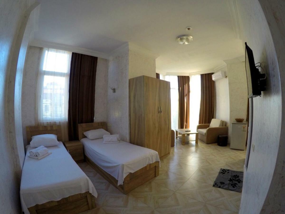 Hotel Batumi Inn Екстериор снимка