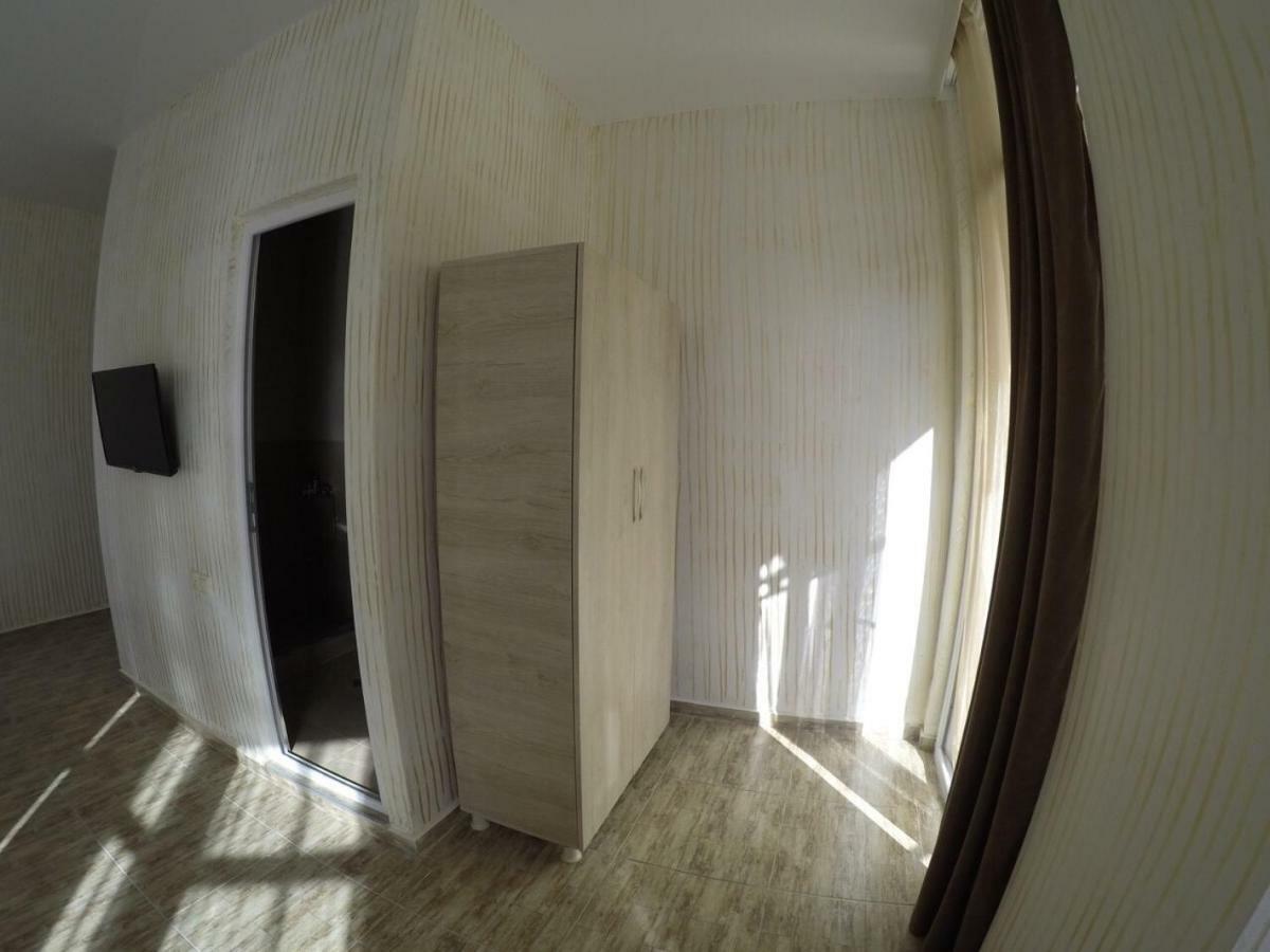 Hotel Batumi Inn Екстериор снимка
